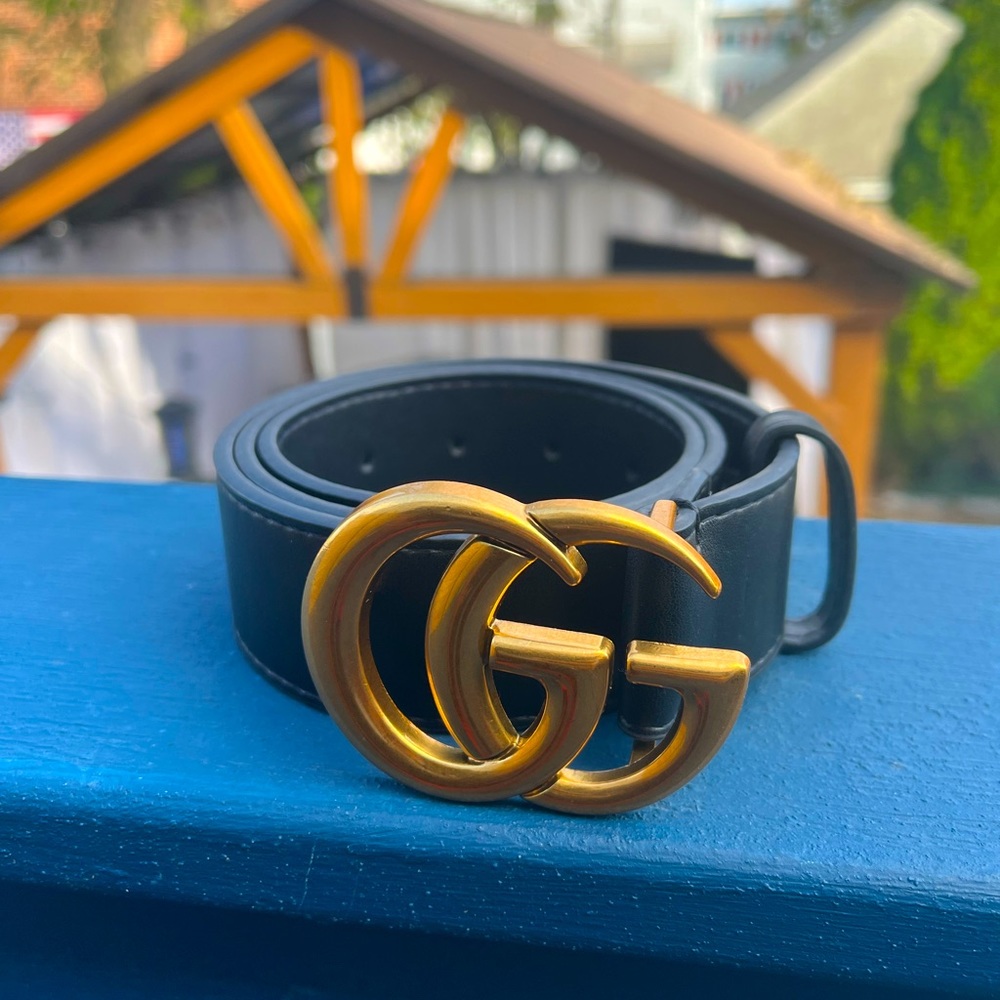 Gucci Bronze Buckle Dbl G blk Leather Belt Size 90•36 US Size 8 Width 1.75”